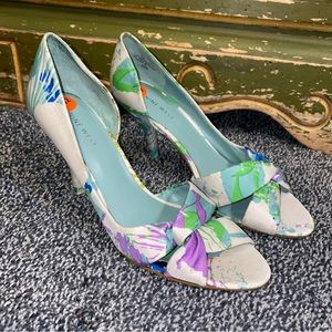 VINTAGE NINE WEST COLORFUL ABSTRACT 4” STILETTOS SIZE 9.5